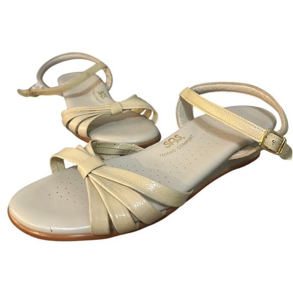 SAS Size 9 Strappy Kitten Wedge Sandal Cream White Patent Leather Vacation Comfy - Picture 1 of 9